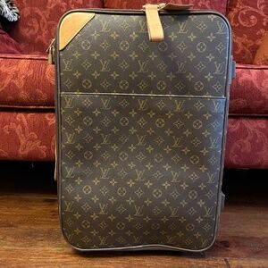 Louis Vuitton Monogram Canvas Pegase 55 Rolling Carry-on Suitcase